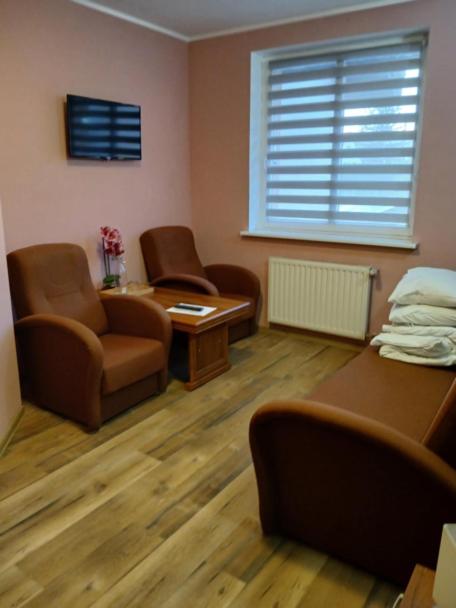 Dom Brama Mazur Bed & Breakfast โอสโตรดา ภายนอก รูปภาพ