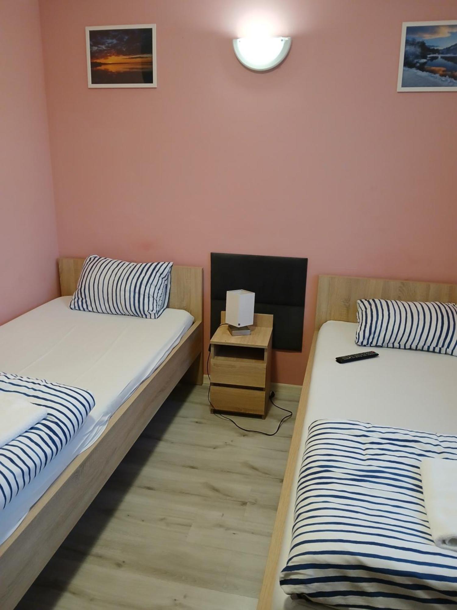 Dom Brama Mazur Bed & Breakfast โอสโตรดา ภายนอก รูปภาพ