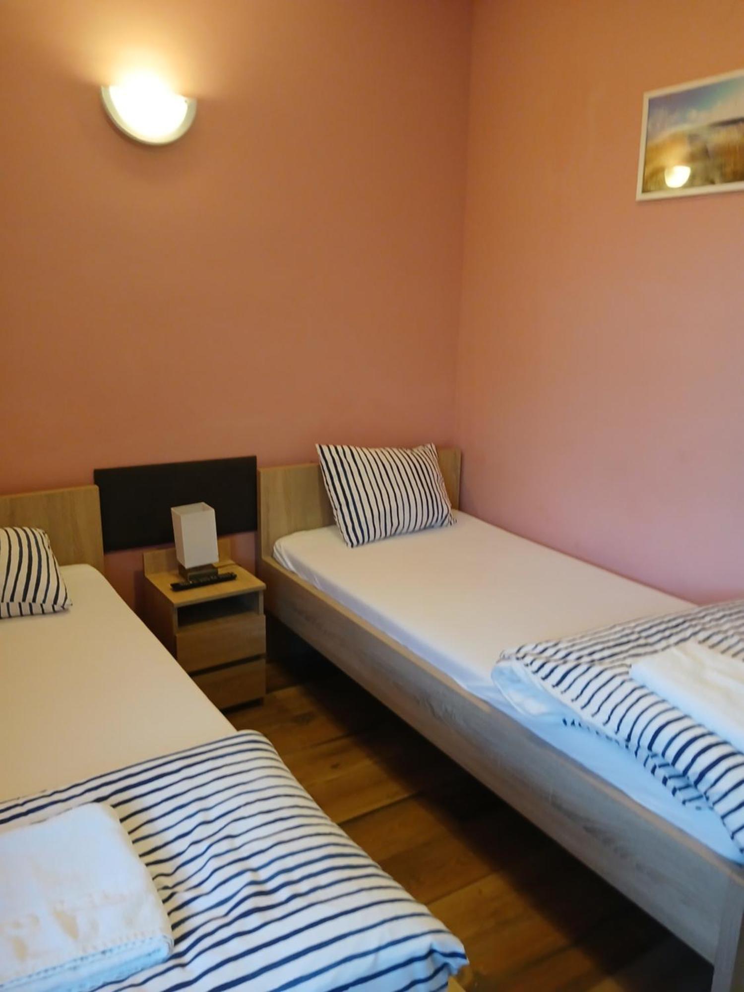 Dom Brama Mazur Bed & Breakfast โอสโตรดา ภายนอก รูปภาพ