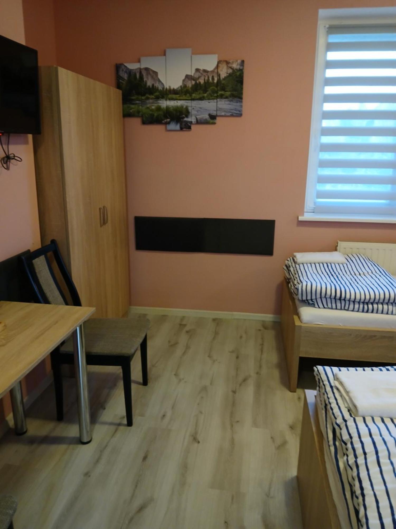 Dom Brama Mazur Bed & Breakfast โอสโตรดา ภายนอก รูปภาพ