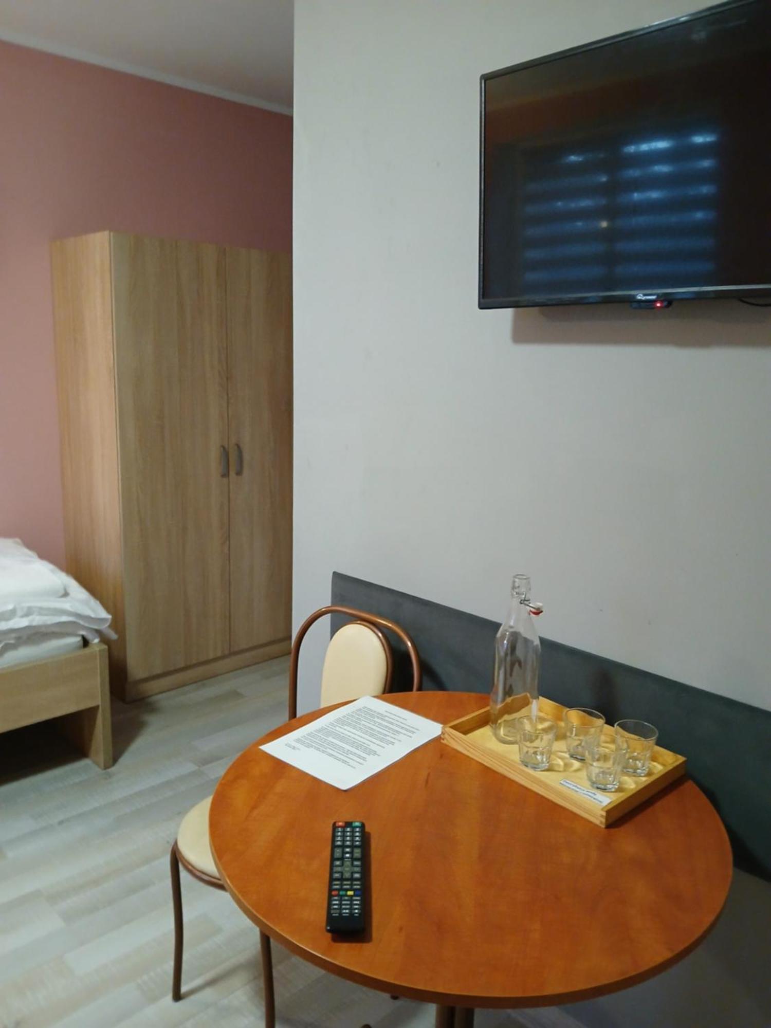 Dom Brama Mazur Bed & Breakfast โอสโตรดา ภายนอก รูปภาพ