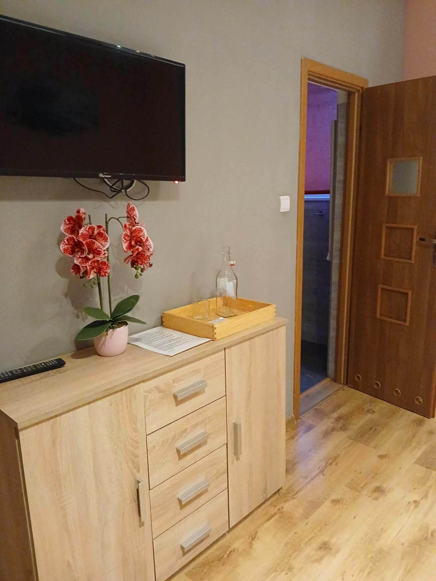 Dom Brama Mazur Bed & Breakfast โอสโตรดา ภายนอก รูปภาพ